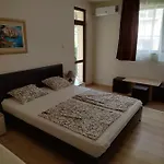 Sv Nikola בית הארחה 3*